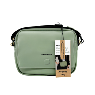 A bag for multiple occasions: you won't even have to worry about the rain, it's water resistant