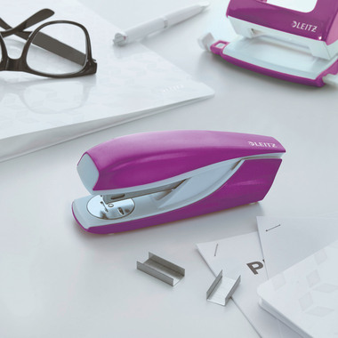 LEITZ Heftgerät NeXXt WOW 5502 55022062 violett 30 Blatt