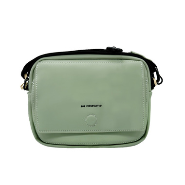 A bag for multiple occasions: you won't even have to worry about the rain, it's water resistant